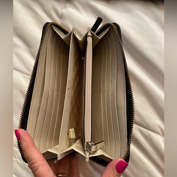 Kate Spade Wallet - Picture 5 of 6